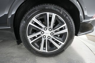 2024 Cadillac LYRIQ — photo 14 of 25