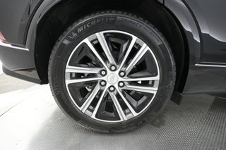 2024 Cadillac LYRIQ — photo 16 of 25