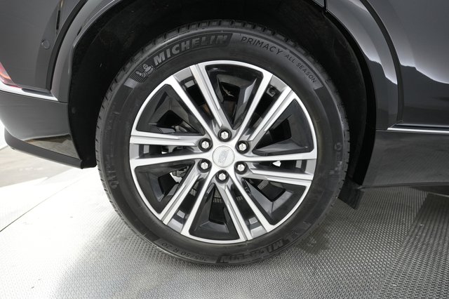 2024 Cadillac LYRIQ — photo 16 of 25