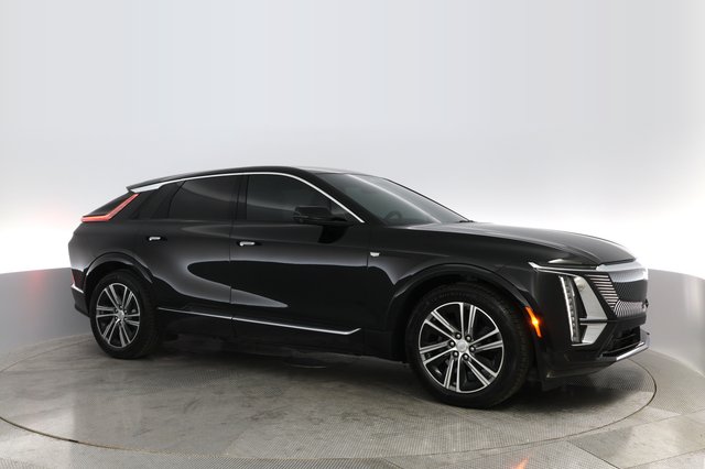 2024 Cadillac LYRIQ — photo 8 of 25