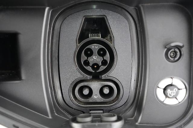 2024 Ford F-150 Lightning — photo 8 of 25