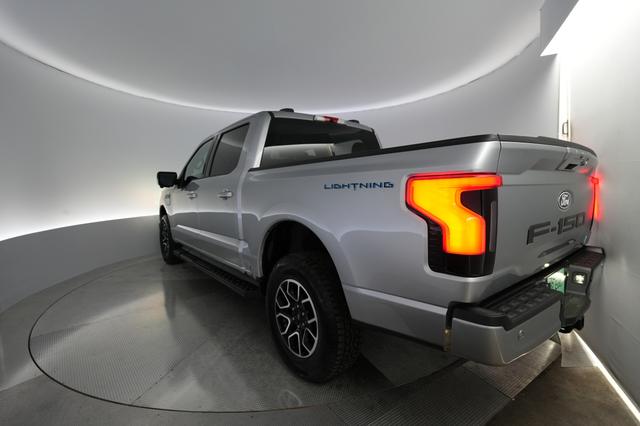 2024 Ford F-150 Lightning — photo 2 of 25