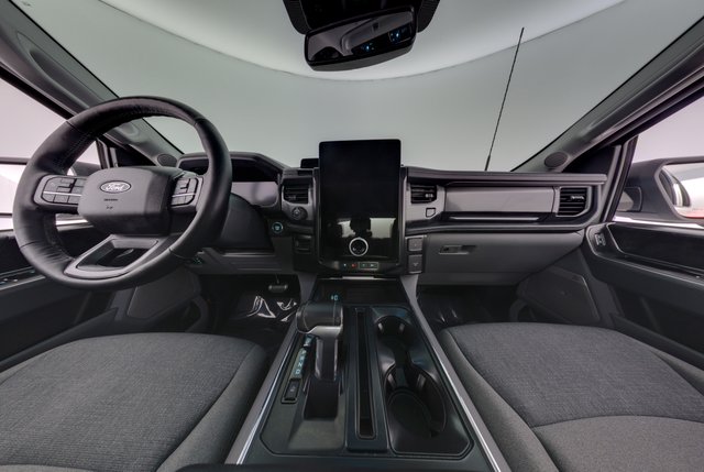 2024 Ford F-150 Lightning — photo 15 of 25
