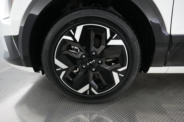 2024 Kia Niro EV — photo 15 of 25