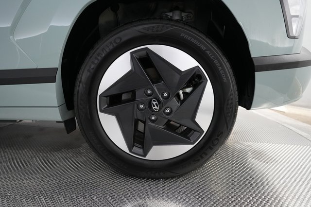 2024 Hyundai Kona Electric — photo 7 of 25