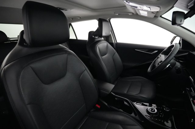 2024 Kia Niro EV — photo 18 of 24