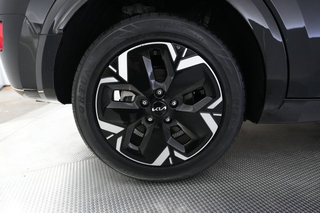 2025 Kia Niro EV — photo 17 of 26