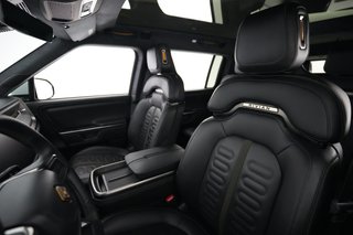 2025 Rivian R1S — photo 3 of 27