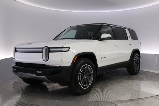 2025 Rivian R1S — VIN 7PDSGBBA0SN054242