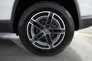 2025 Rivian R1S — photo 7 of 27