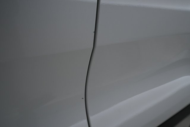 2022 Volvo XC40 Recharge — photo 29 of 33