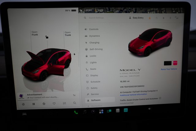 2025 Tesla Model Y — photo 5 of 24