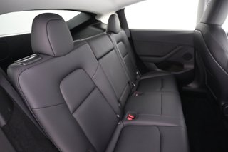 2025 Tesla Model Y — photo 4 of 24