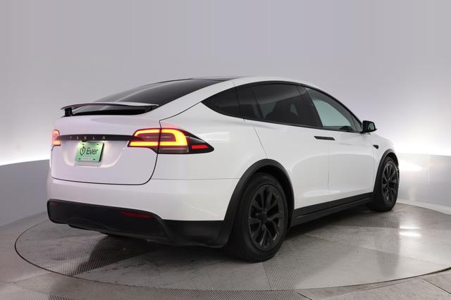 2023 Tesla Model X — photo 2 of 28