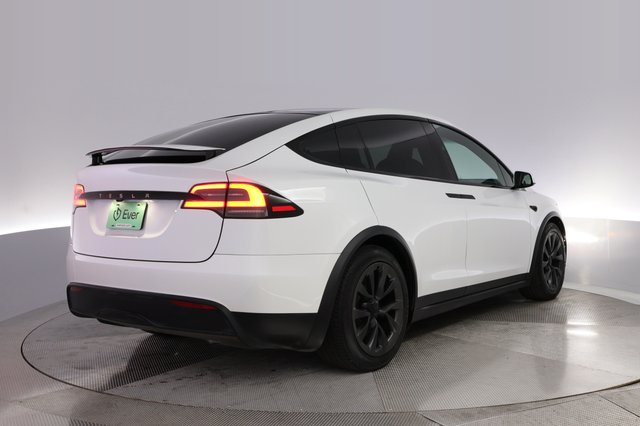 2023 Tesla Model X — photo 2 of 28