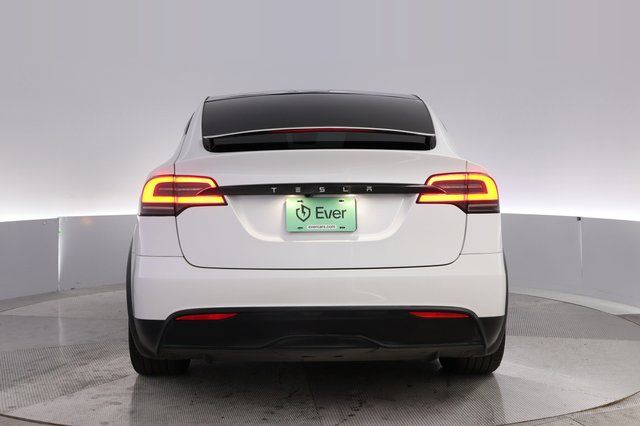 2023 Tesla Model X — photo 12 of 28