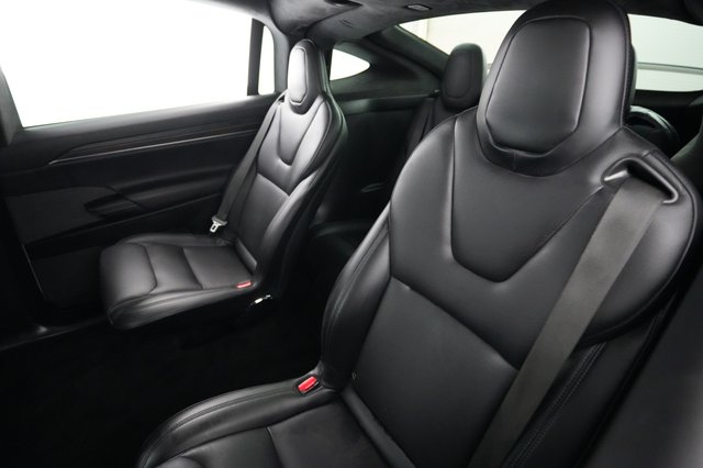 2023 Tesla Model X — photo 19 of 28