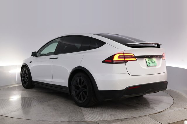 2023 Tesla Model X — photo 13 of 28