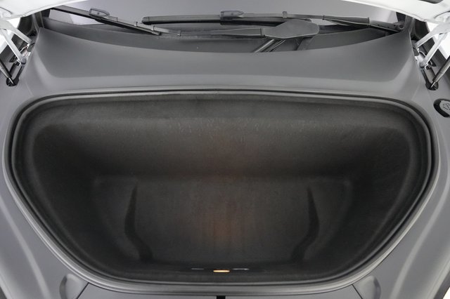 2023 Tesla Model X — photo 25 of 28