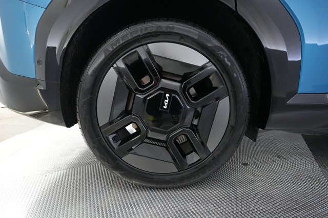 2024 Kia EV9 — photo 17 of 26