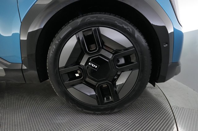 2024 Kia EV9 — photo 16 of 26
