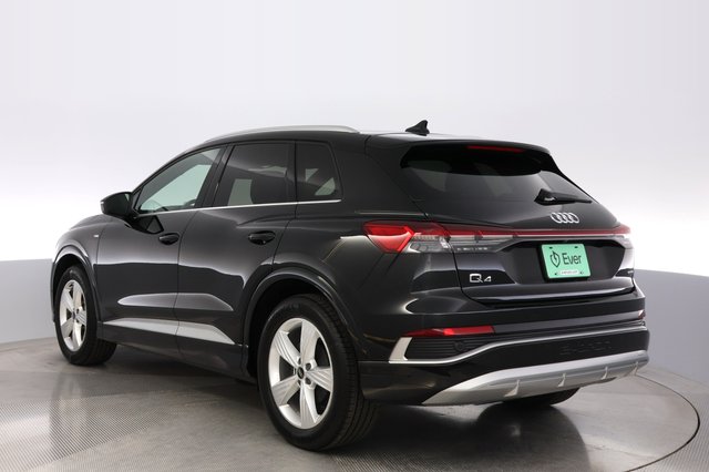 2024 Audi Q4 e-tron — photo 13 of 23