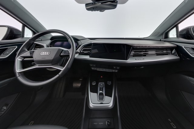 2024 Audi Q4 e-tron — photo 21 of 23