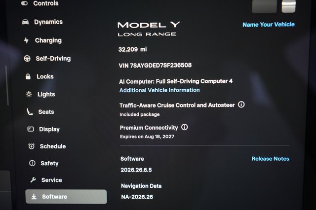 2025 Tesla Model Y — photo 5 of 21