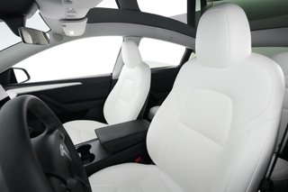 2025 Tesla Model Y — photo 3 of 24