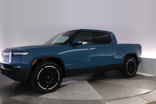 2025 Rivian R1T — photo 14 of 25