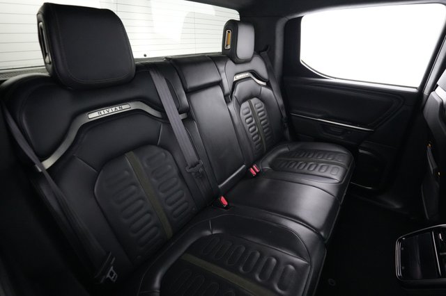 2025 Rivian R1T — photo 4 of 25