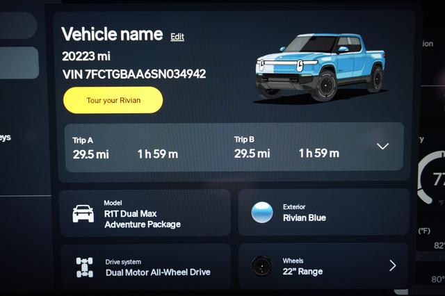 2025 Rivian R1T — photo 5 of 25