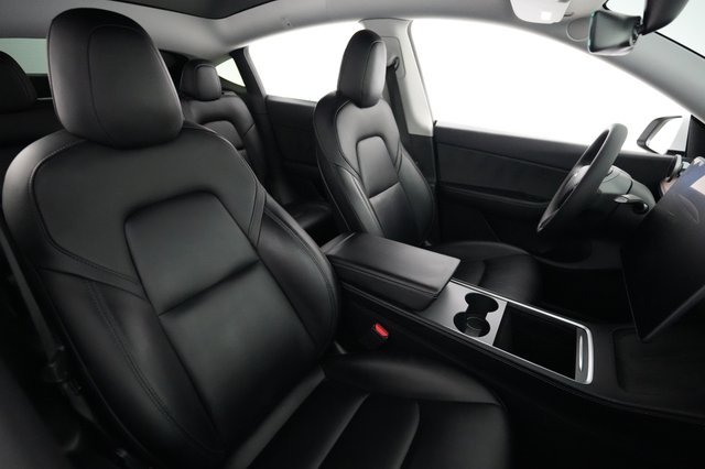 2021 Tesla Model Y — photo 18 of 27