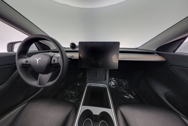 2021 Tesla Model Y — photo 21 of 27