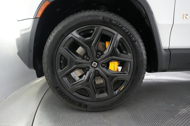 2022 Rivian R1T — photo 15 of 25
