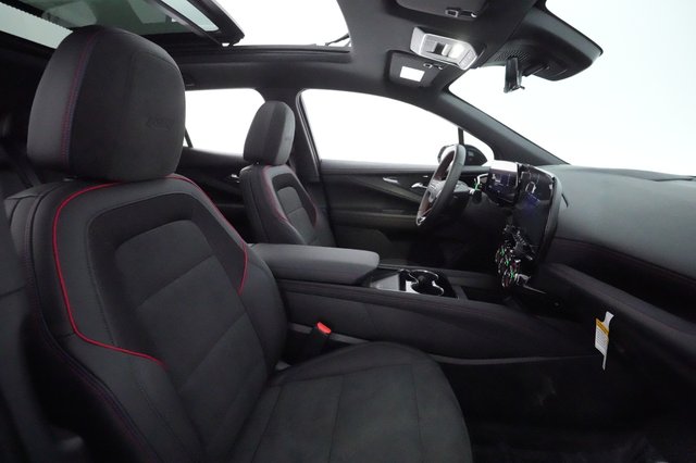 2024 Chevrolet Blazer EV — photo 21 of 27