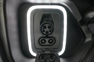 2024 Rivian R1T — photo 8 of 25