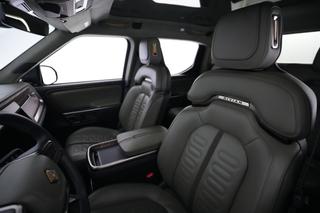2024 Rivian R1T — photo 3 of 25