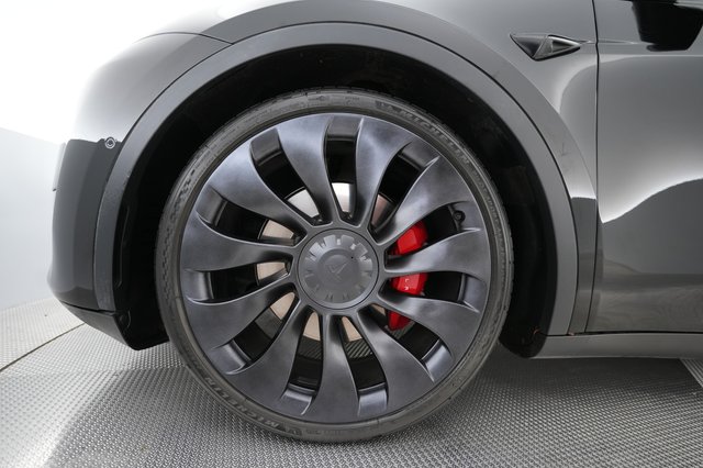 2022 Tesla Model Y — photo 15 of 26