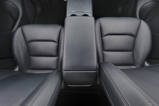 2022 Tesla Model Y — photo 22 of 26
