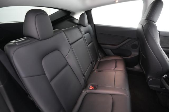 2022 Tesla Model Y — photo 4 of 26