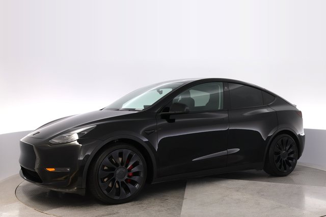 2022 Tesla Model Y — photo 14 of 26