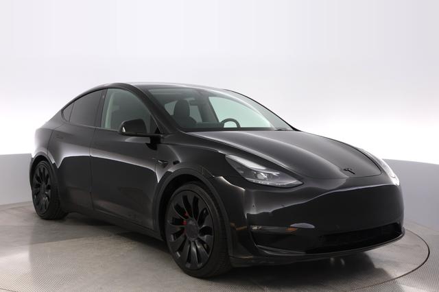 2022 Tesla Model Y — photo 10 of 26