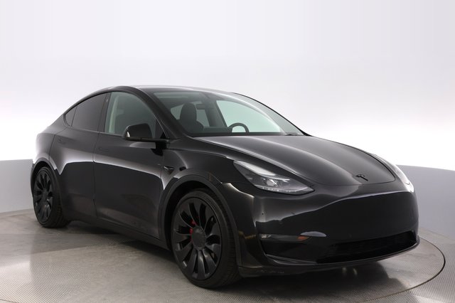 2022 Tesla Model Y — photo 10 of 26