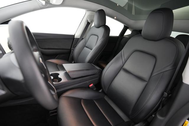 2022 Tesla Model Y — photo 3 of 26