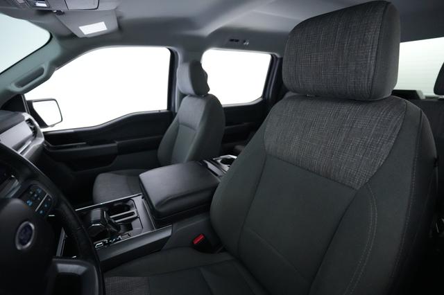 2023 Ford F-150 Lightning — photo 3 of 18
