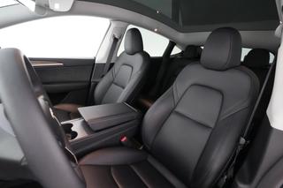 2024 Tesla Model Y — photo 3 of 29