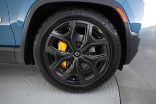 2023 Rivian R1T — photo 16 of 23