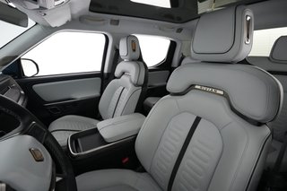 2023 Rivian R1T — photo 3 of 23