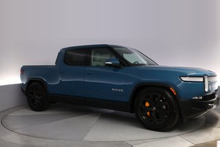 2023 Rivian R1T — photo 11 of 23